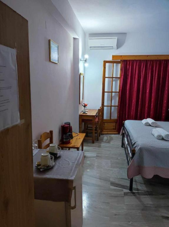 Marianna House Otel Agios Georgios Pagon Oda fotoğraf