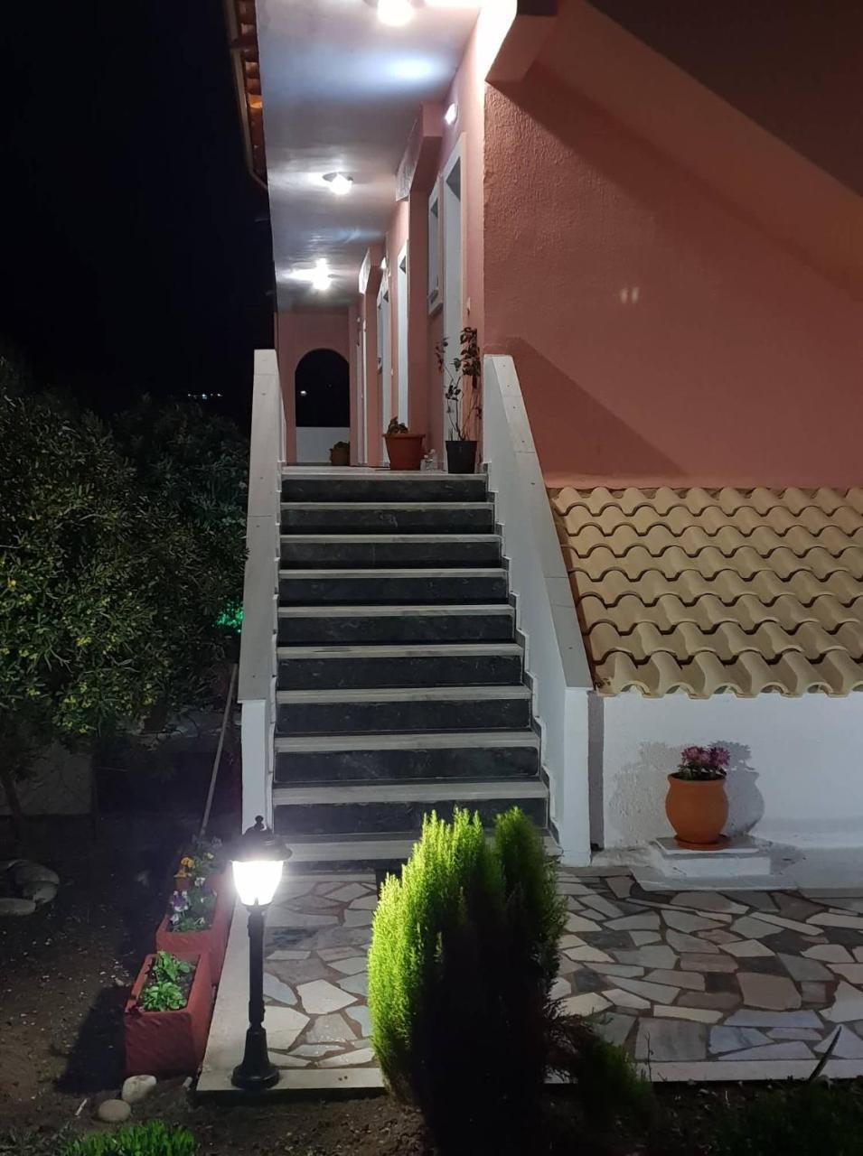 Marianna House Otel Agios Georgios Pagon Dış mekan fotoğraf